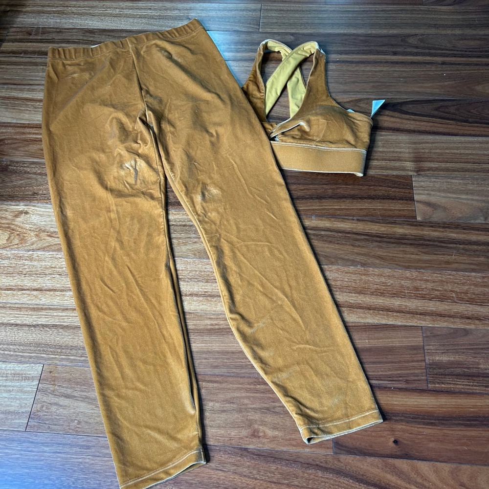 Fabletics Velour Outfit Set Top‎ and Leggings Criss Cross Back Gold Athleisure